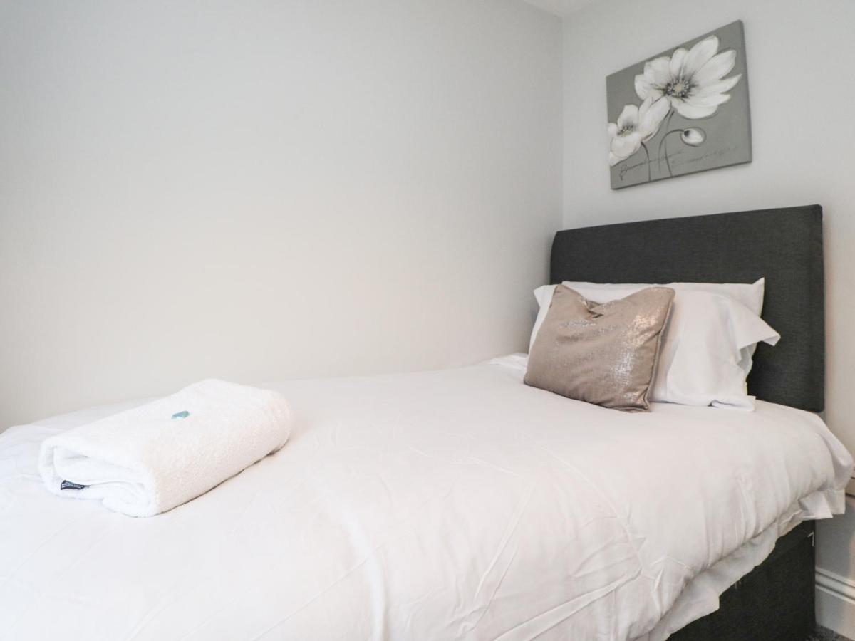 Вилла 37 Nutter Road Кливлис Экстерьер фото